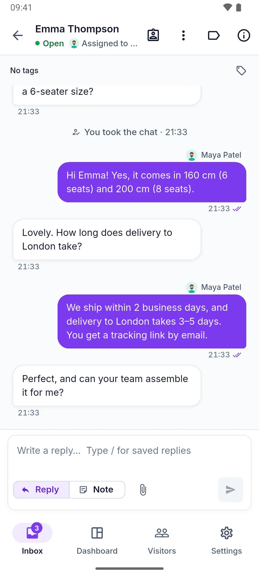 A conversation in the ZebChat app with the reply and note composer.